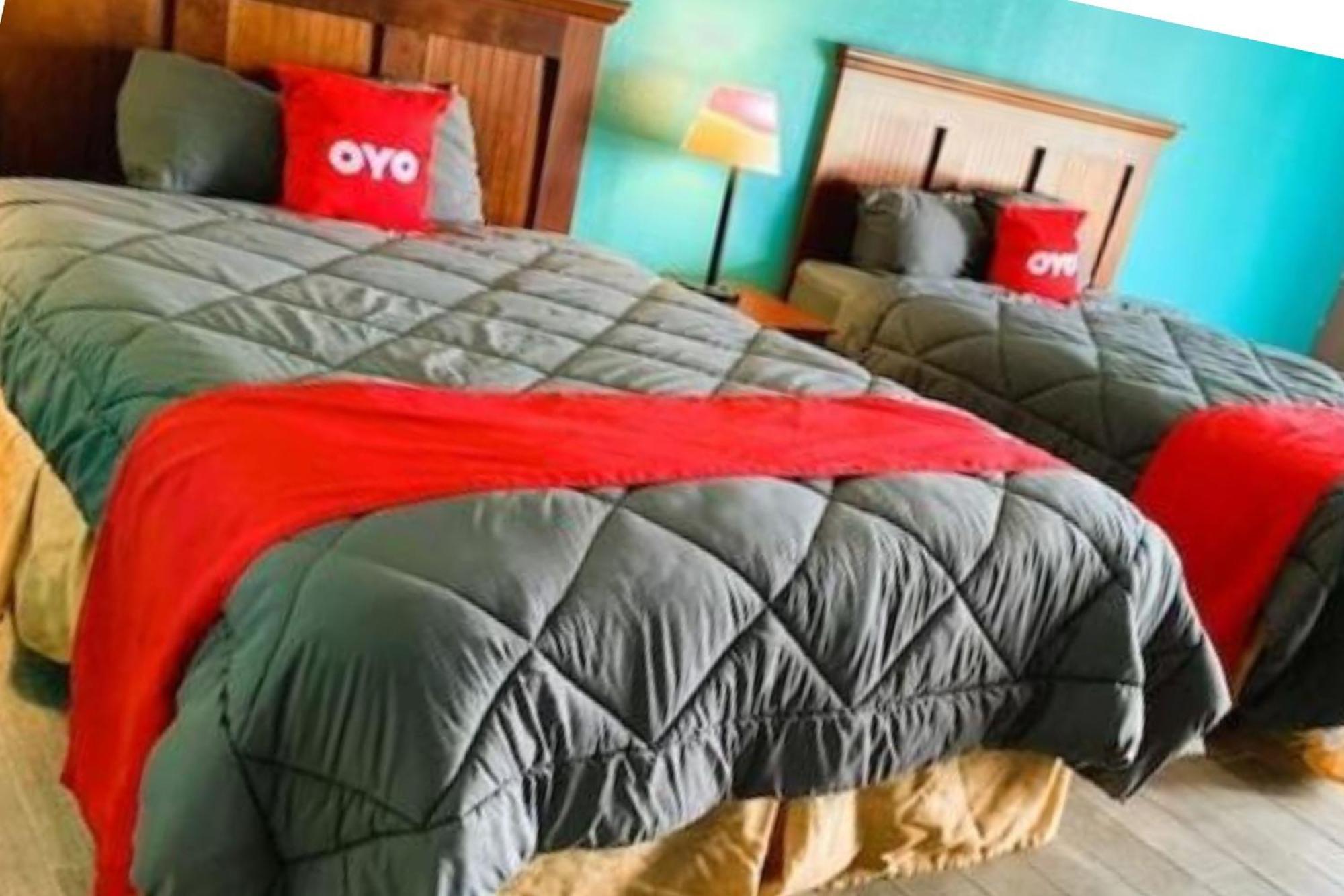 Oyo Hotel Dundee By Crystal Lake Dış mekan fotoğraf